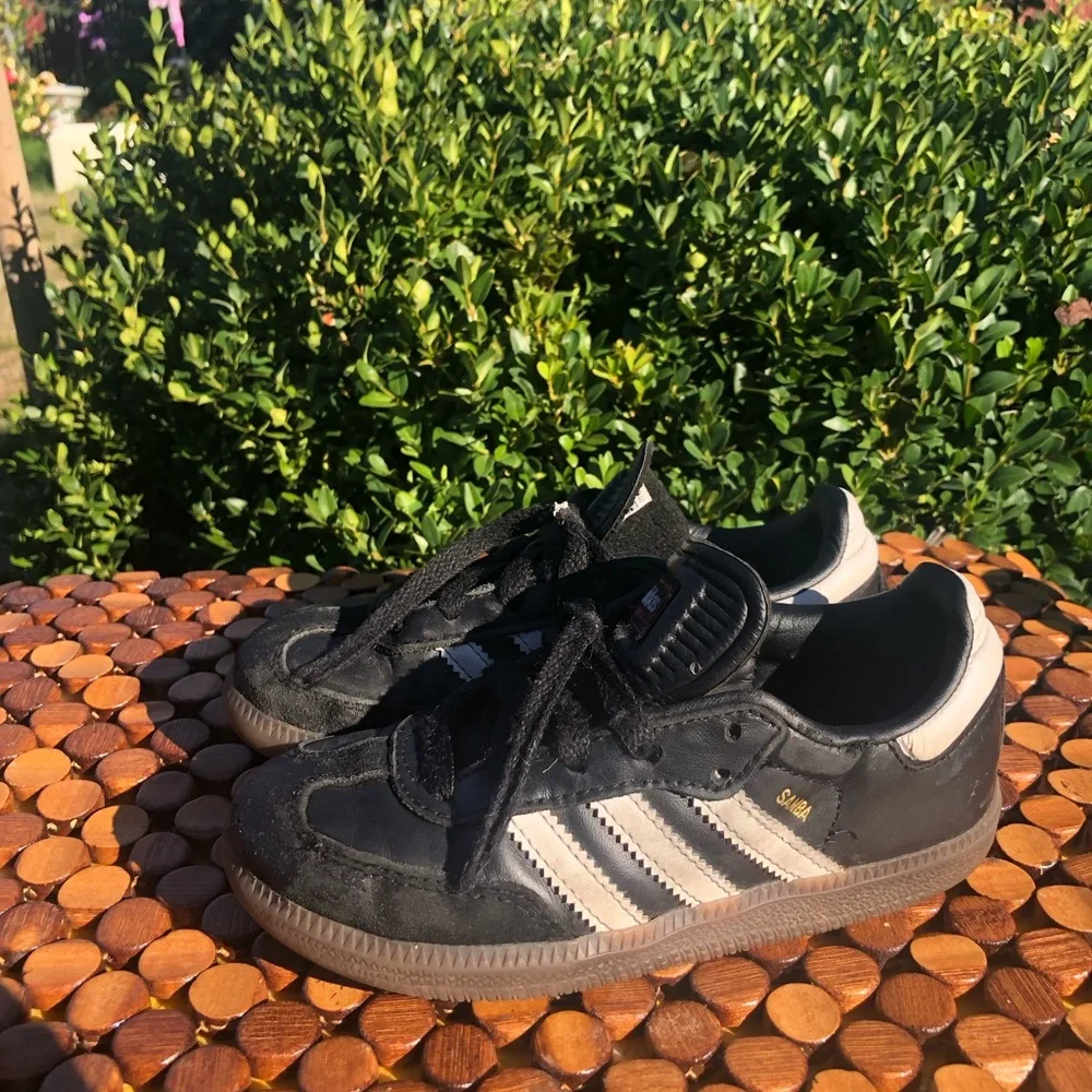 Adidas Samba Boys Black Athletic Sneakers with White Stripes Size 11K